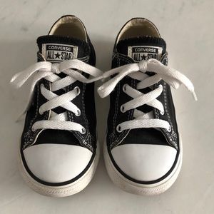 Converse Chuck Taylor All Stars, size 9 (toddler)